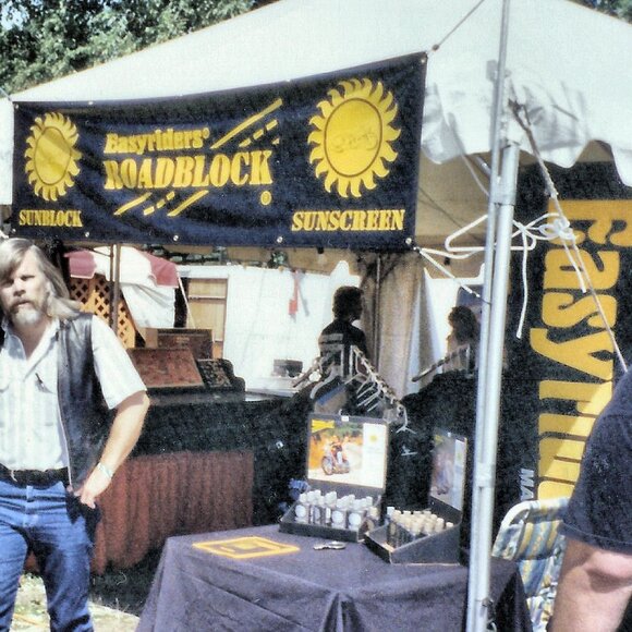 EASYRIDERS ROADBLOCK BANNER 3' X 5' NYLON, NEW - Picture 3 of 5